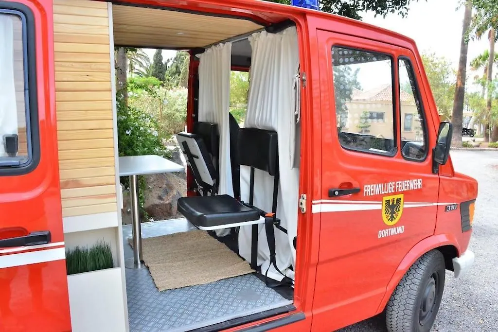 Conny, A Mercedes Firefighter Camper Van لوس كريستيانوس