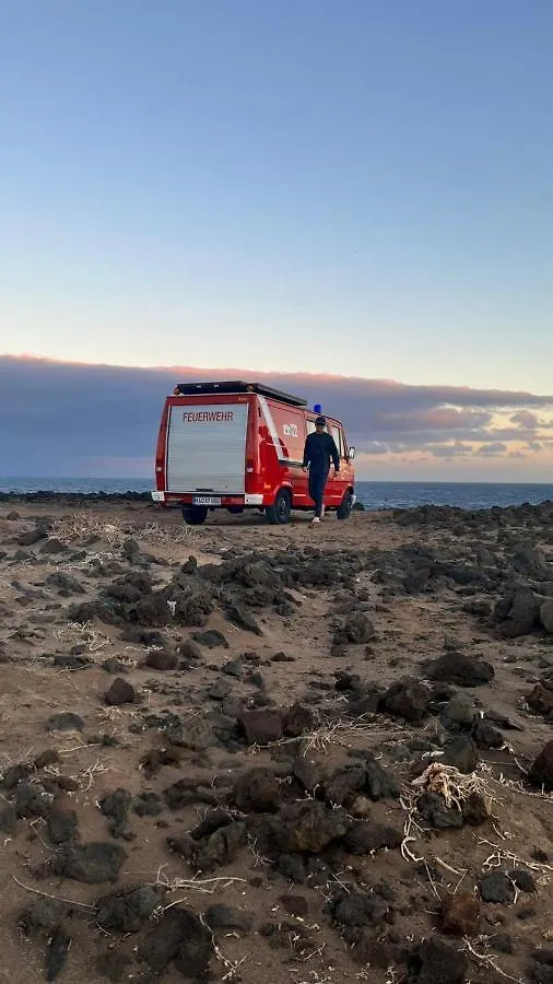 مكان تخييم Conny, A Mercedes Firefighter Camper Van لوس كريستيانوس إسبانيا
