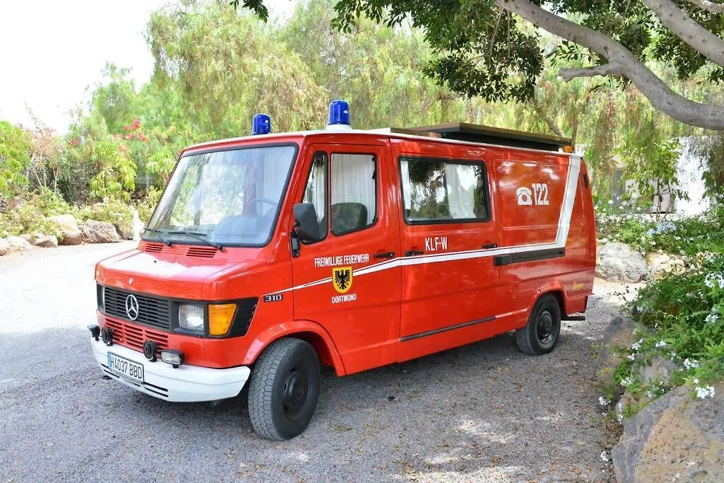 Conny, A Mercedes Firefighter Camper Van لوس كريستيانوس 0*,