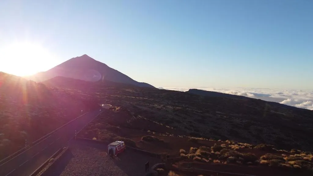 مكان تخييم Conny, A Mercedes Firefighter Camper Van لوس كريستيانوس إسبانيا